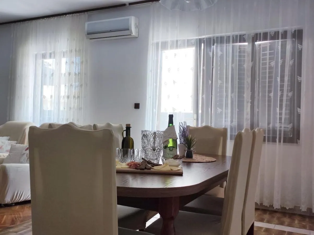 Apartment Olive II Kastela