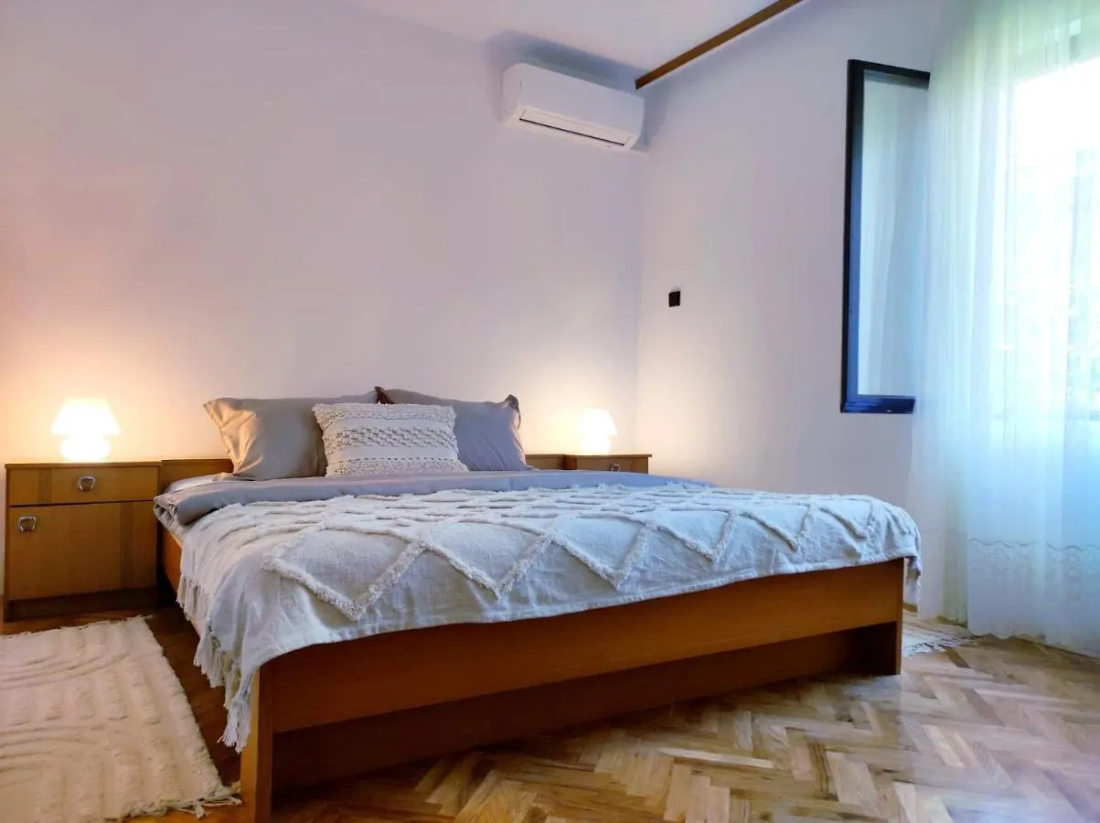 Apartment Olive II Kastela